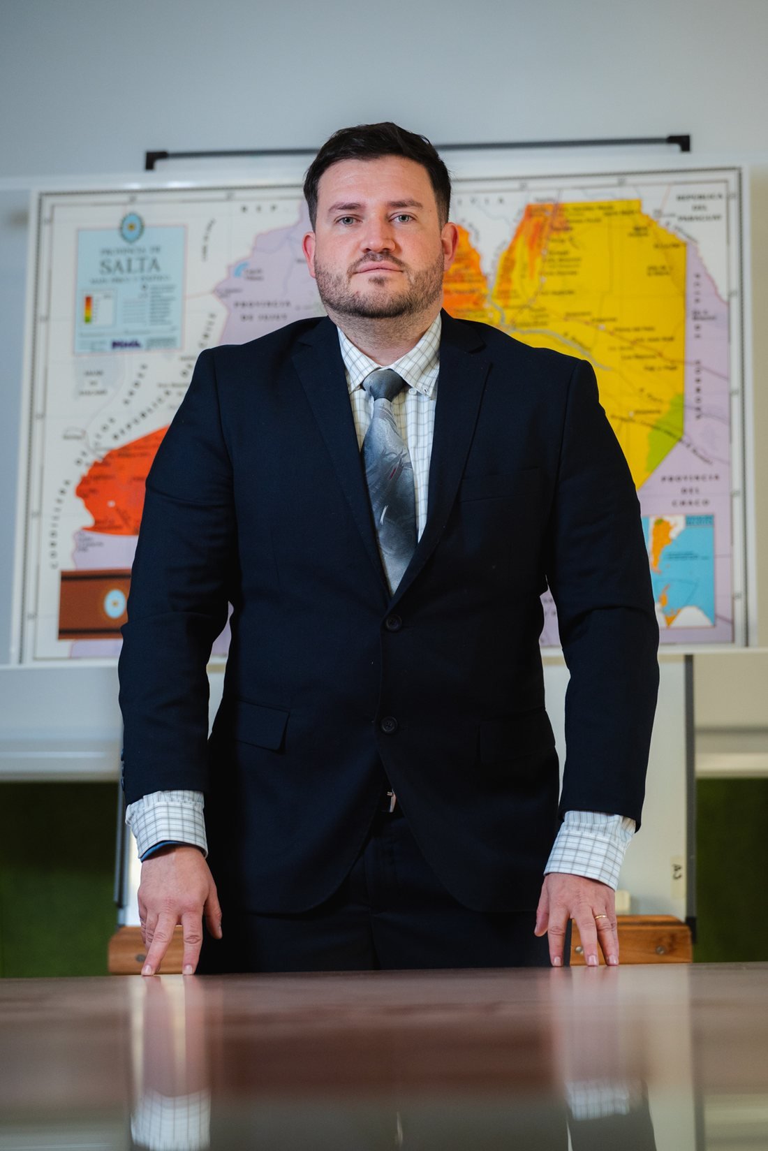 Dr. Francisco Antonio Martínez Gervilla en su estudio jurídico